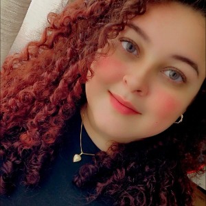 Perfil do locutor Alice Corrêa