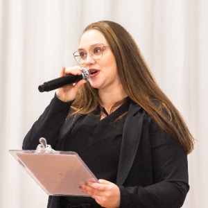 Perfil do locutor Cassiane Bander